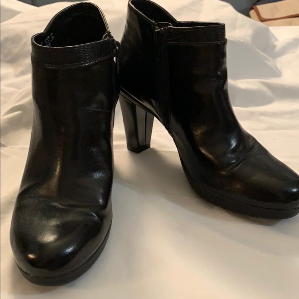 Life Stride Soft System Ankle Boots - Size 7M